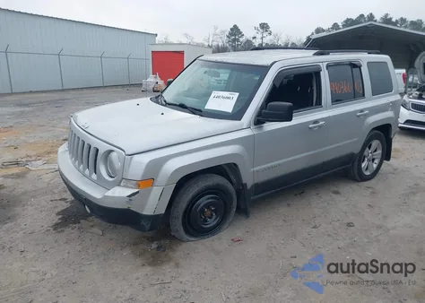 2012 Jeep Patriot Latitude z USA, uszkodzony, nr VIN 1C4NJRFB2CD543802